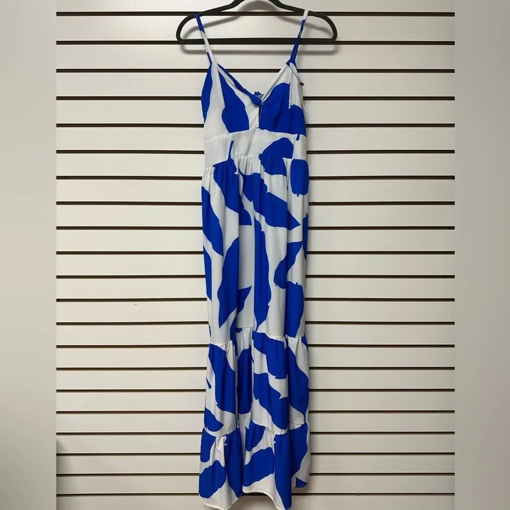 NWT Women’s White/Blue Print Maxi Dress -Size One Size (Small/Medium) - Picture 2 of 8